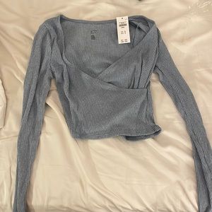 Gilly Hicks Long Sleeve Wrap Shirt (blue ribbed)